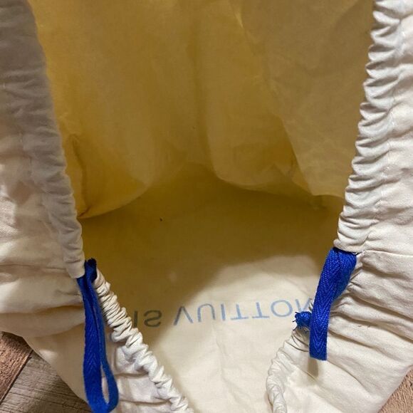 Louis Vuitton Large String Dust Bag - Picture 14 of 15